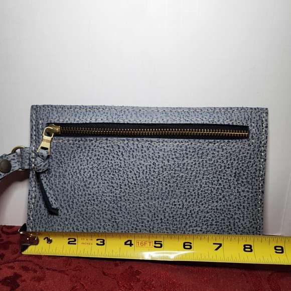Portland Leather Goods Adriana Pouch Wristlet Cluth Wallet Fog Blue - Picture 3 of 5
